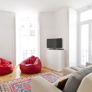 bairrus-lisbon-apartments-graca.hotels-lisbon-portugal.com/